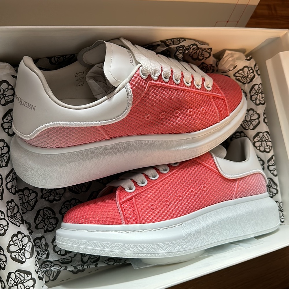 MCQUEEN LARRY SIZE 39 mesh orange red white new